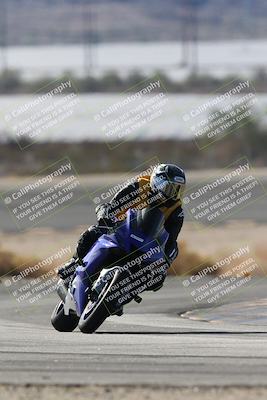 media/Nov-16-2025-Race Pace (Sun) [[8c5fa54630]]/Non Verified Riders (1st 20 Minutes)/1-Turn 14 (10am)/